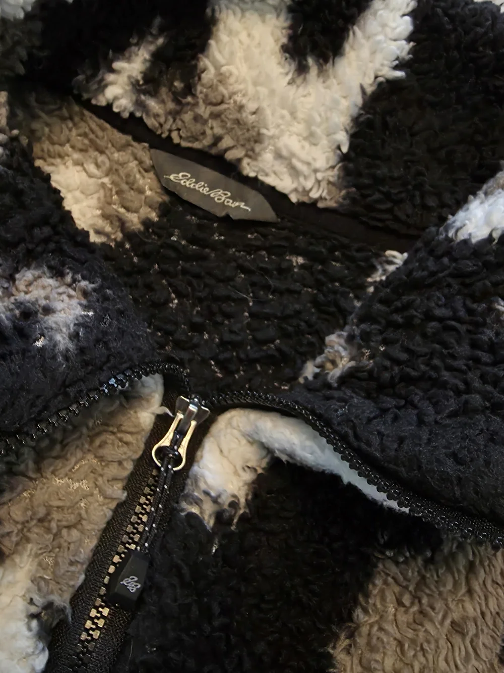 Eddie Bauer Sherpa Half-Zip Pullover - Black, White & Gray XL - Picture 4 of 4